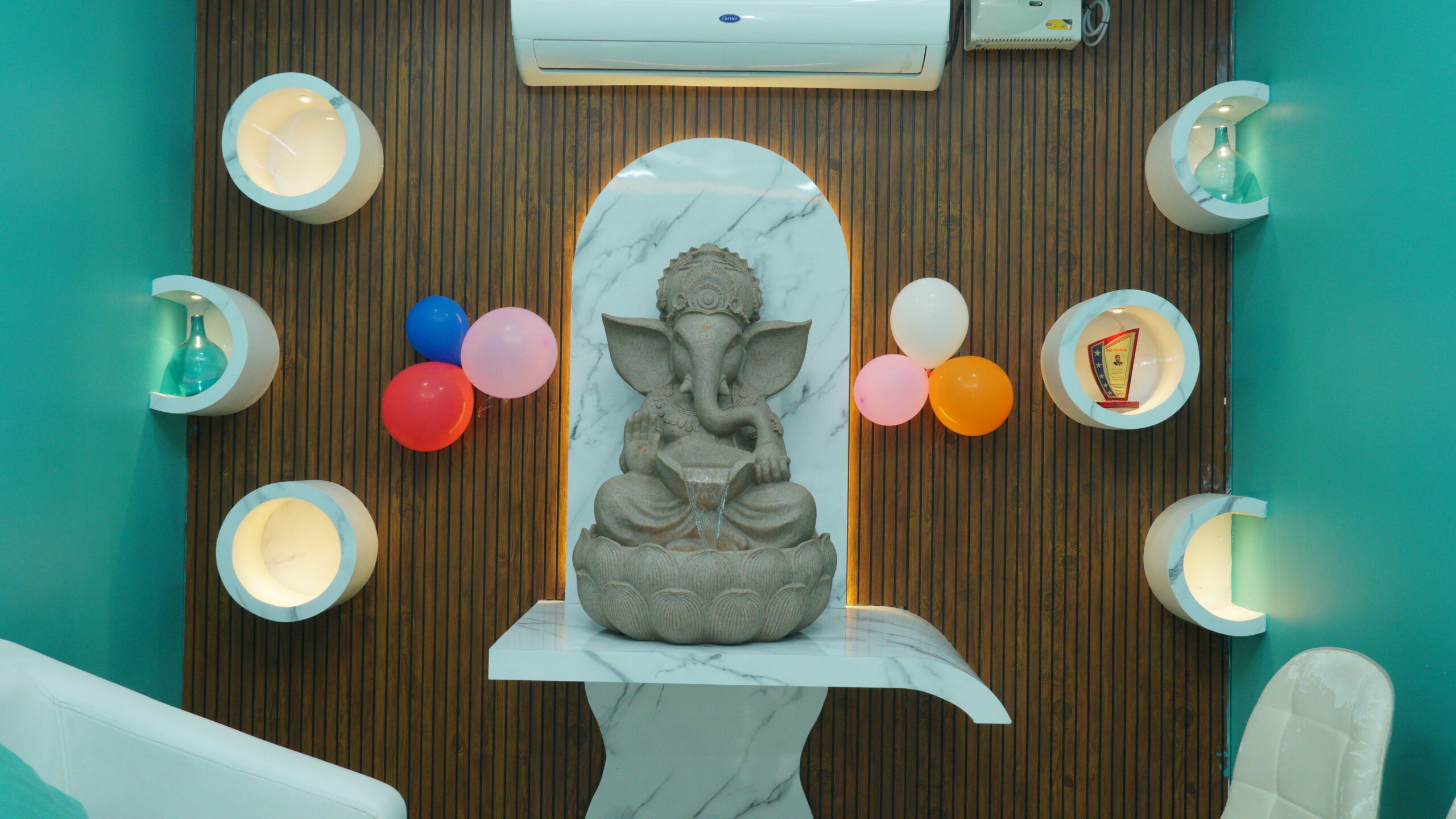 Arumeen Aesthetic Centere Hair Treatment Clinic Reception