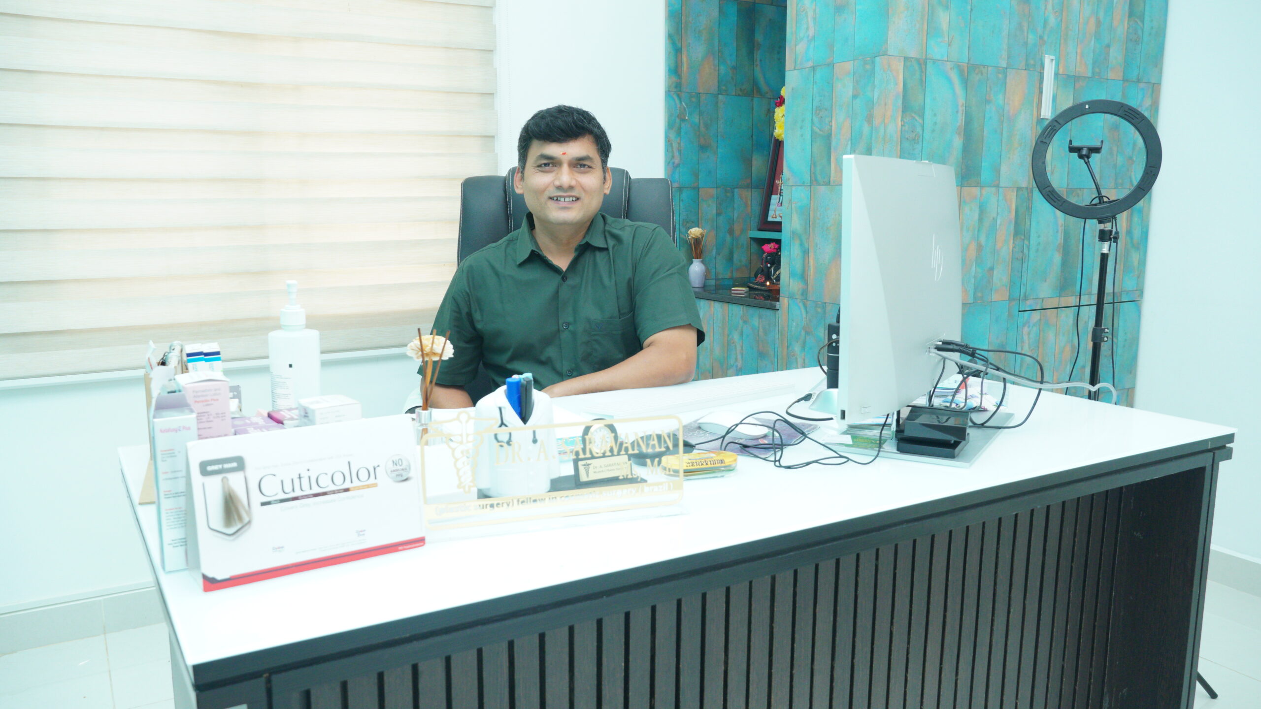 Trichy Arumeen Aesthetic Centere Hair Treatment and Gynecomastia Treatment Dr Saravanan Consultation Room 1